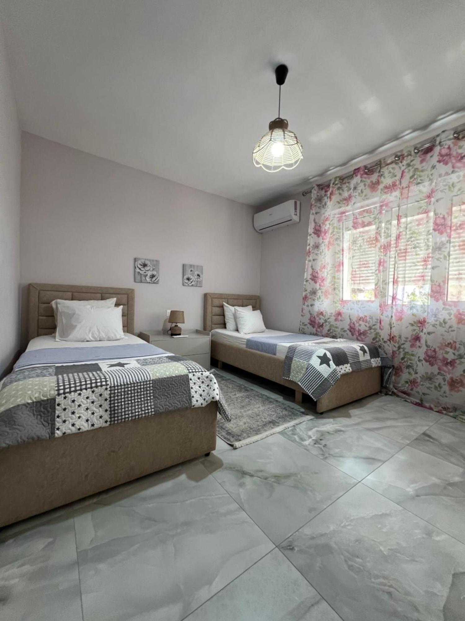 Downtown Deluxe Apartment Shkodër Exterior foto