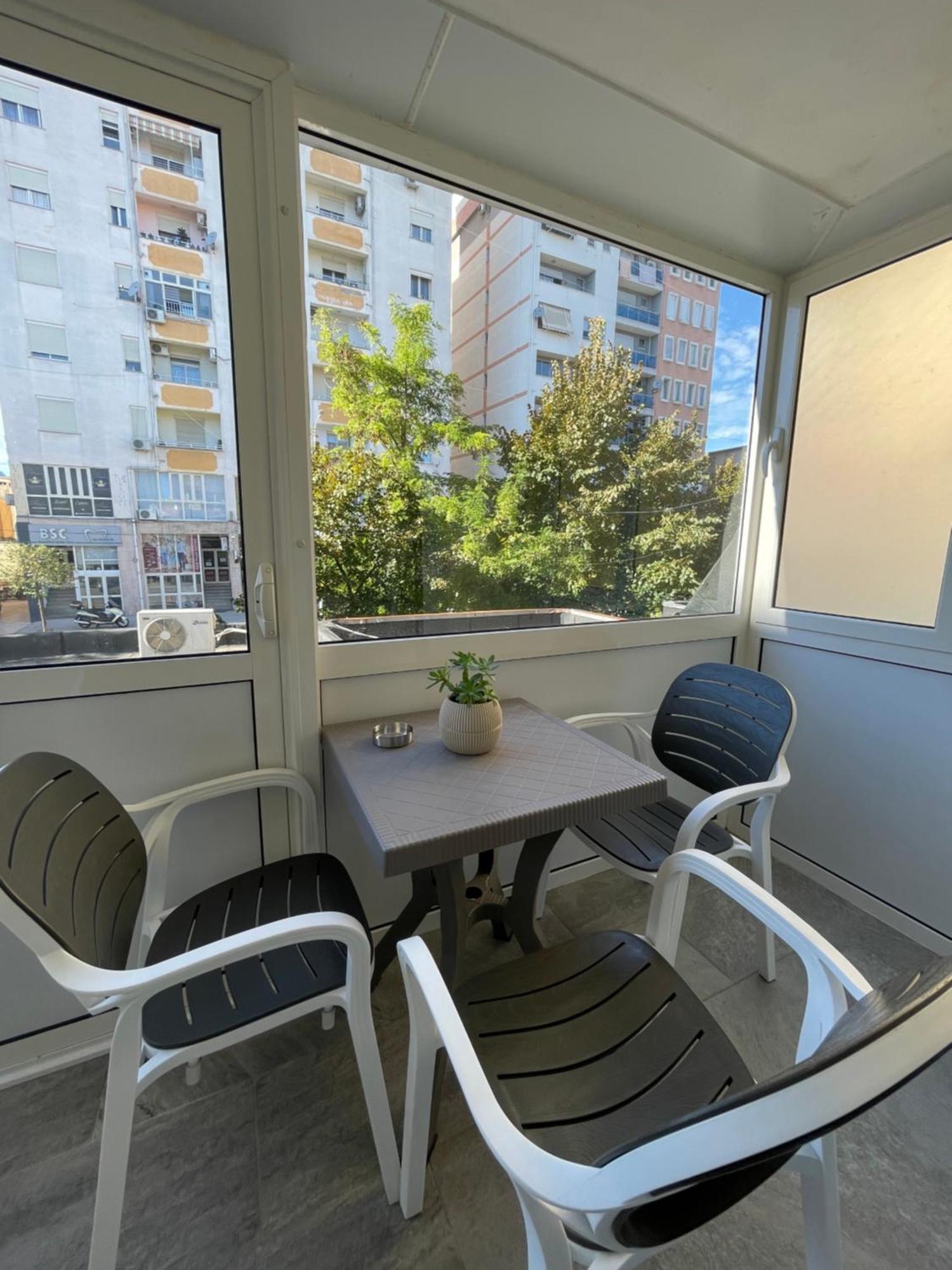 Downtown Deluxe Apartment Shkodër Exterior foto